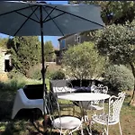 Διαμέρισμα 70 M2,2 Personnes,2 Chambres,2 Lits En 160, Pres De A Pied, Piscine De La Propriete, Parking *