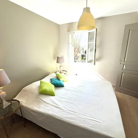 70 M2,3 Personnes,2 Chambres,2 Lits En 160, Pres De A Pied, Piscine De La Propriete, Parking